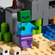 LEGO Minecraft Pirate Ship Adventure