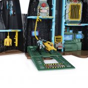 Batcave i form av Batman med Batman-figur, 83cm spilt
