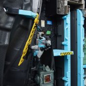 Batcave i form av Batman med Batman-figur, 83cm spilt