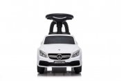 Fotgjengerbil Mercedes AMG C63 Coupe hvit