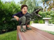 Jurassic World Super Colossal Giganotosaurus dinosaur 99cm