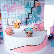 L.O.L. Surprise! O.M.G dukkehus med 4 etasjer