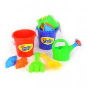 Sandleker i bøtte med vannkanne